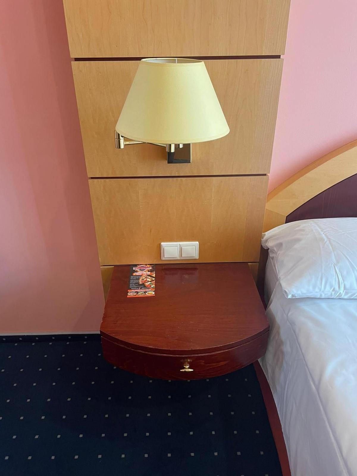 Eventhaus Aparthotel Panzweiler Εξωτερικό φωτογραφία