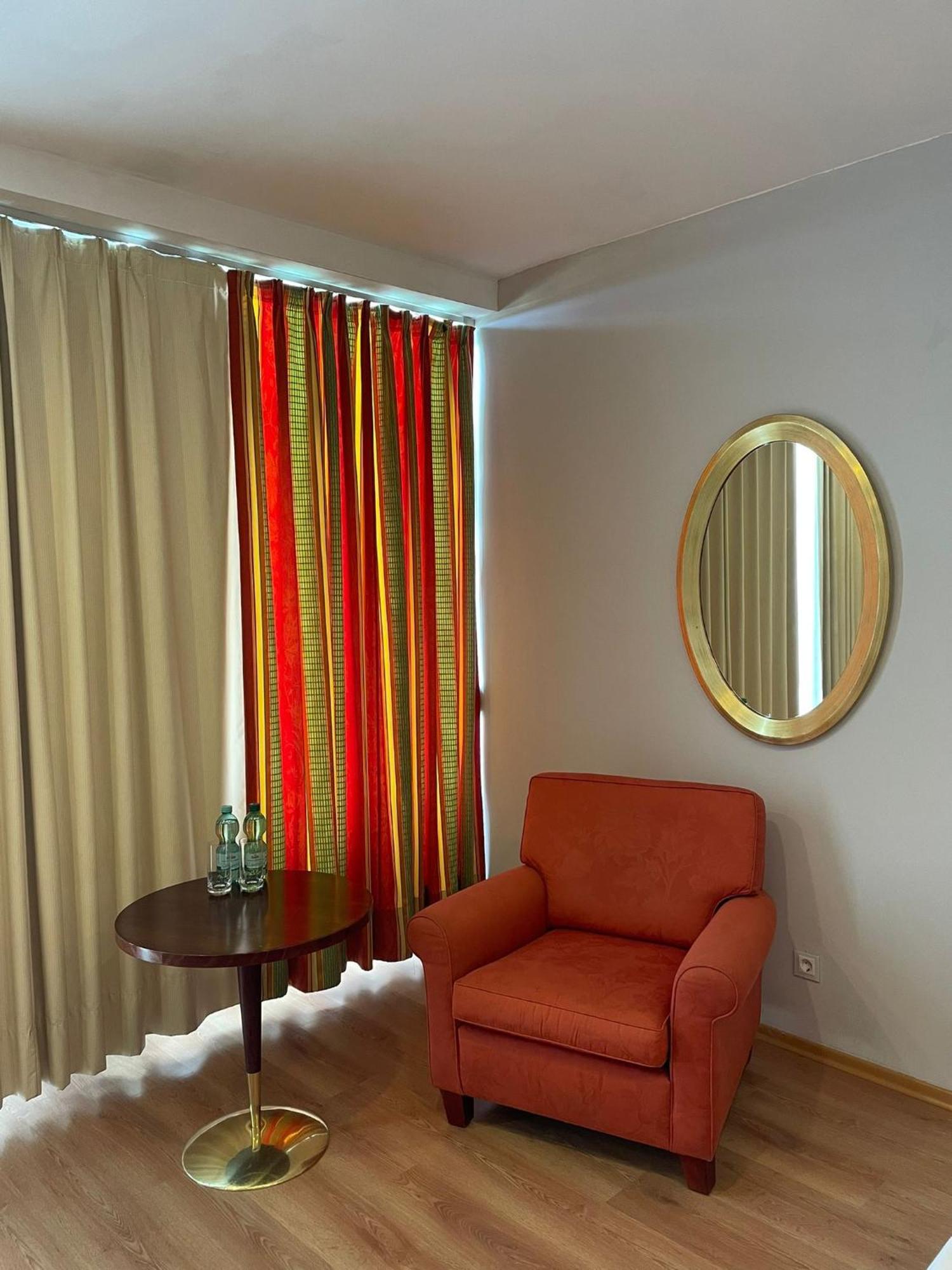 Eventhaus Aparthotel Panzweiler Εξωτερικό φωτογραφία