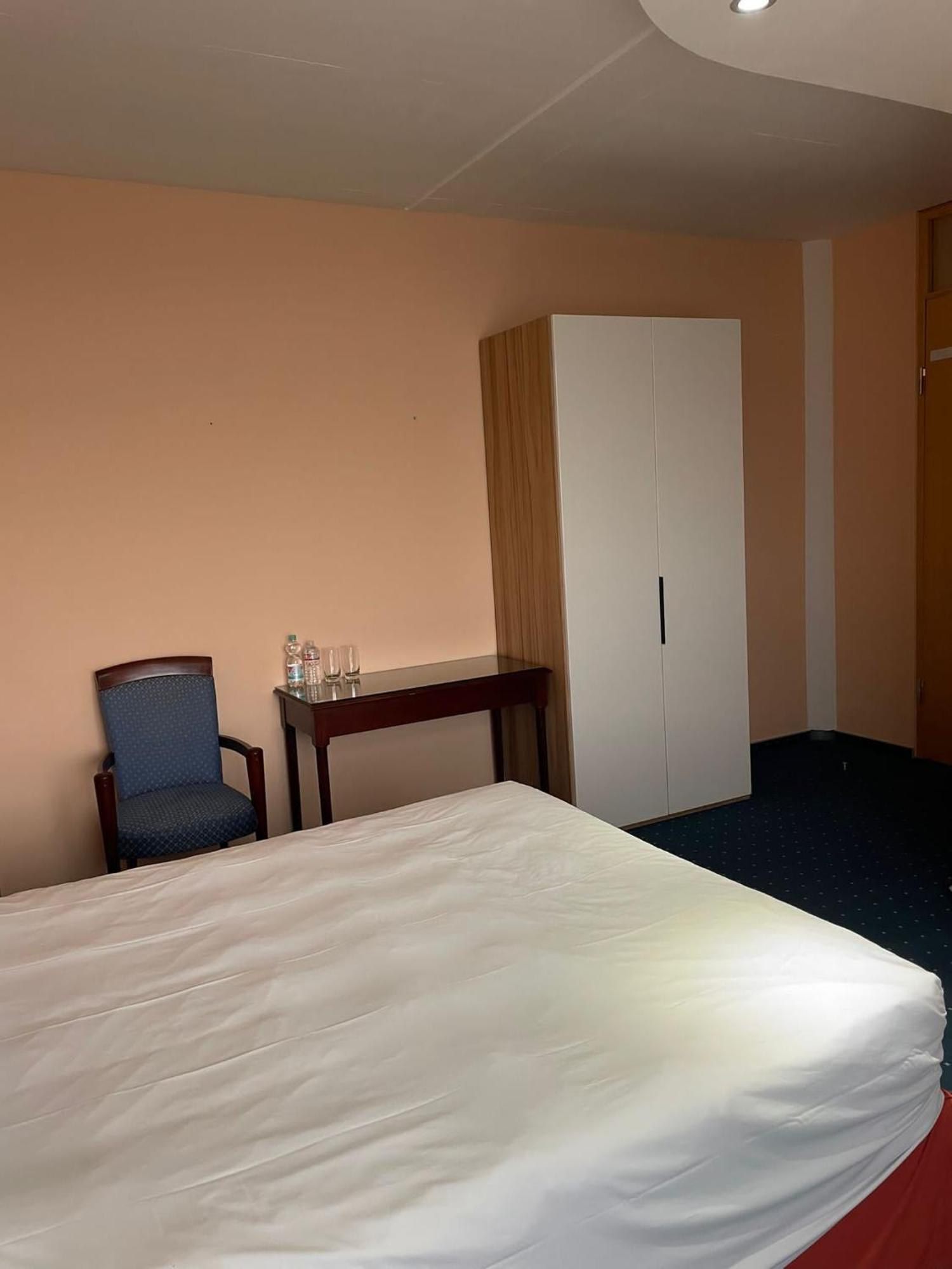 Eventhaus Aparthotel Panzweiler Εξωτερικό φωτογραφία