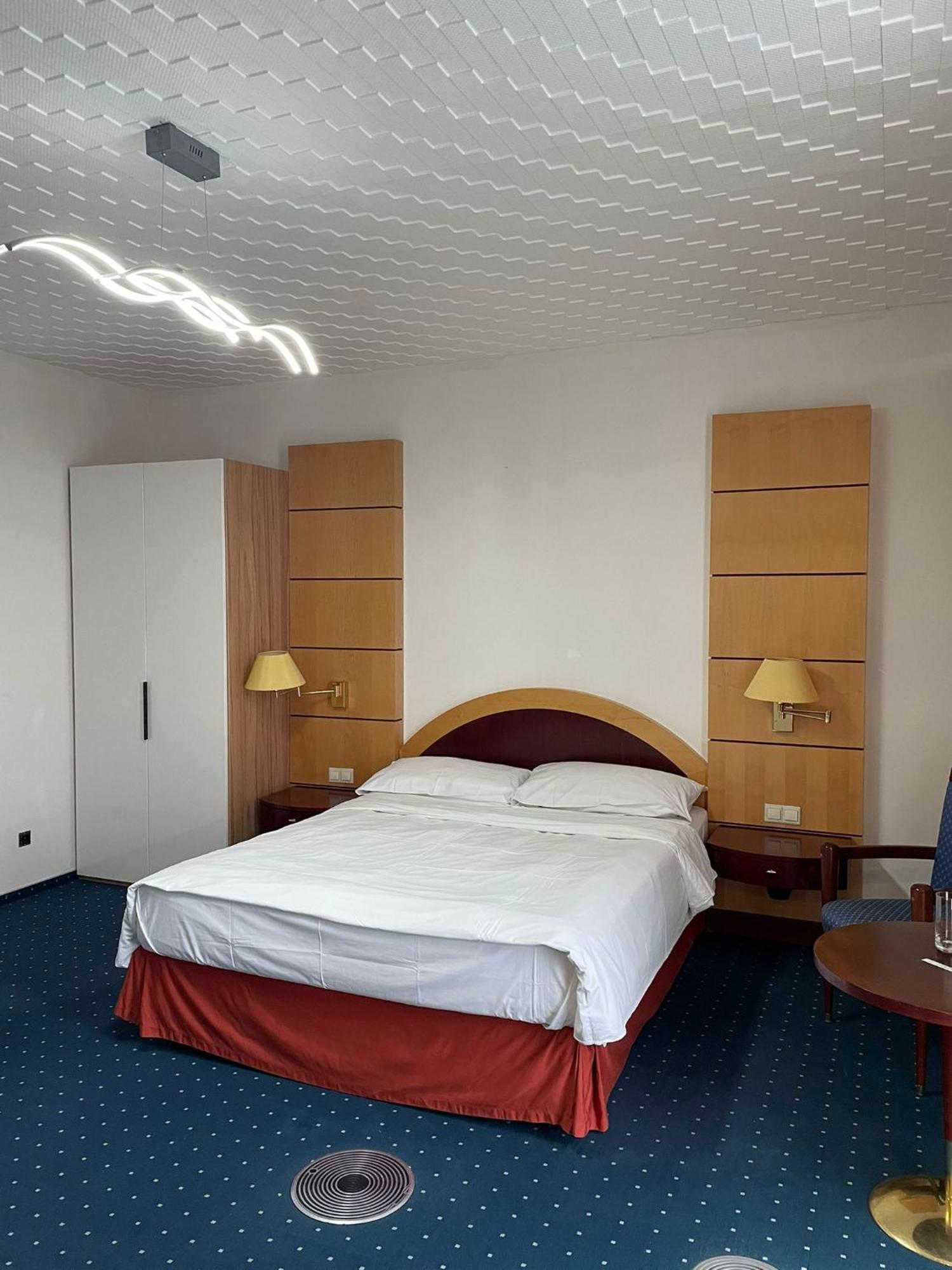 Eventhaus Aparthotel Panzweiler Εξωτερικό φωτογραφία
